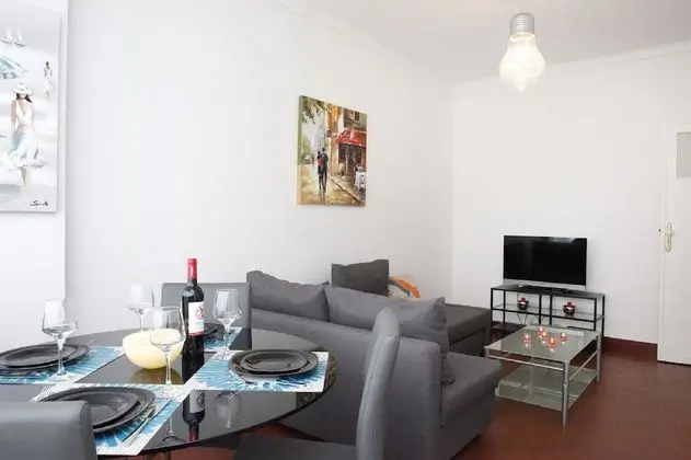 Apart Daire, 2 Yatak Odası, Mutfak, Bahçe Manzaralı