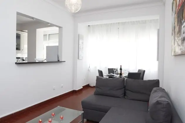Apart Daire, 2 Yatak Odası, Mutfak, Bahçe Manzaralı
