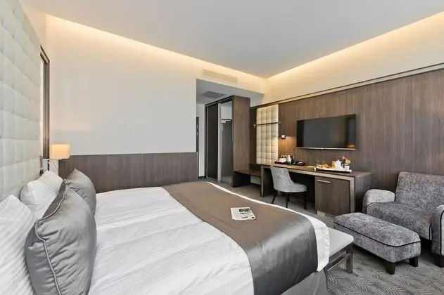 Standard Tek Büyük veya İki Ayrı Yataklı Oda, Balkon