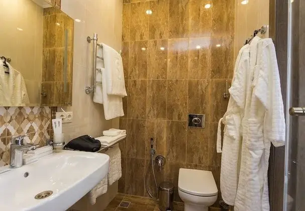 Deluxe Tek Büyük Yataklı Oda