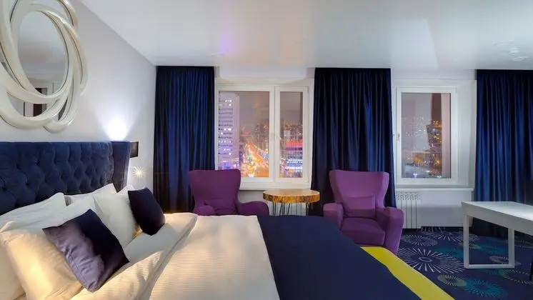 Luxury Tek Büyük Yataklı Oda