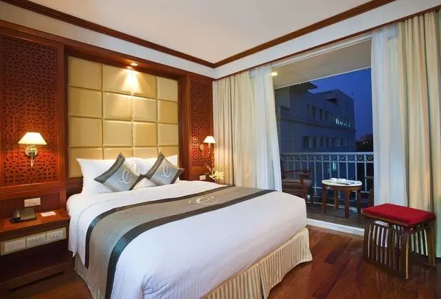 Deluxe Oda, 1 En Büyük (King) Boy Yatak, Balkon, Şehir Manzaralı