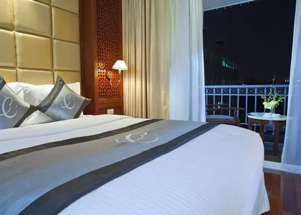 Deluxe Oda, 1 En Büyük (King) Boy Yatak, Balkon, Şehir Manzaralı