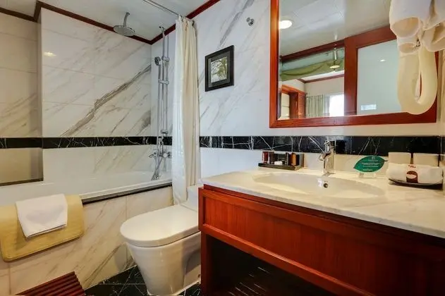 Deluxe Tek Büyük veya İki Ayrı Yataklı Oda, 1 Yatak Odası, Sigara İçilmez, Şehir Manzaralı