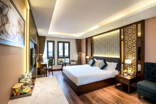 Deluxe Tek Büyük Yataklı Oda (Breakfast Included)