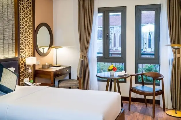 Deluxe Tek Büyük Yataklı Oda (Breakfast Included)