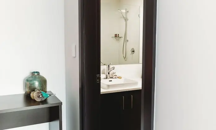 Junior Süit, 1 En Büyük (King) Boy Yatak ve Çekyat, Sigara İçilmez, Özel Banyo