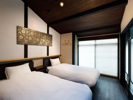 Ev, Sigara İçilmez (Private Vacation)