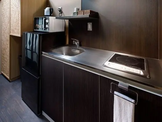 Ev, Sigara İçilmez (Private Vacation)