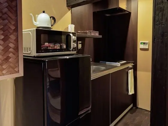 Ev, Sigara İçilmez (Private Vacation)