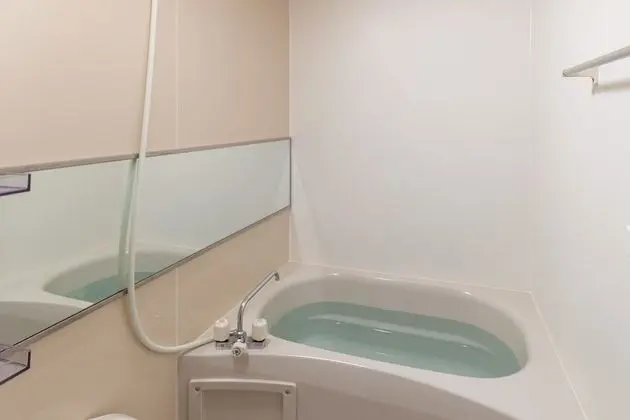 Ev, Sigara İçilmez (Private Vacation)
