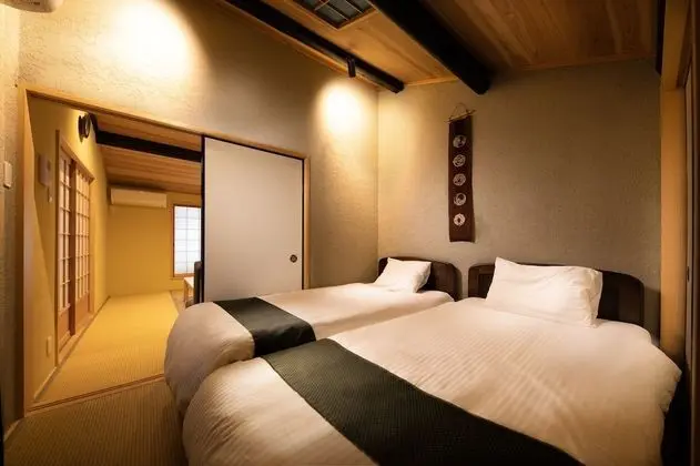 Dört Kişilik Oda, Sigara İçilmez (Vacation Home)