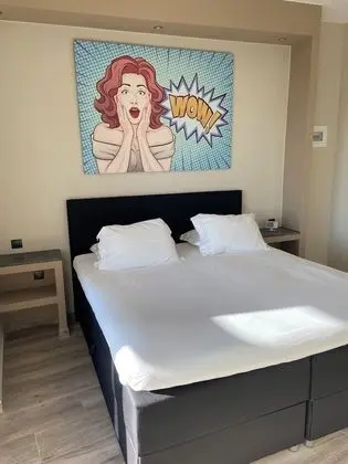 Deluxe Double Room with partial Acropolis View