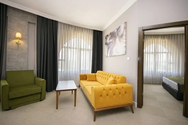 Corner Suite Oda