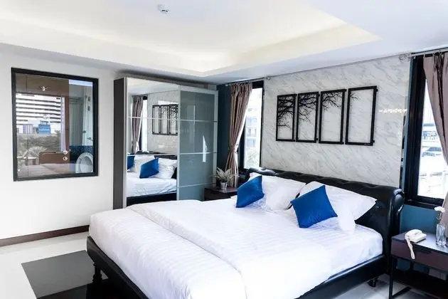 Deluxe Tek Büyük Yataklı Oda