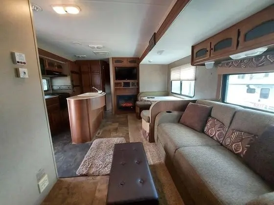 Kır Evi (Connie's Camp - 2014 Coachman W/bunkh)