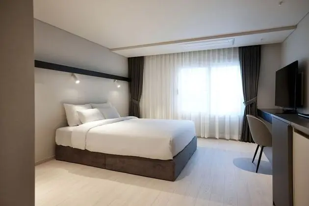 Deluxe Tek Büyük Yataklı Oda
