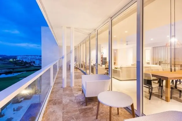 Preferred Club Presidential Suite Ocean Front