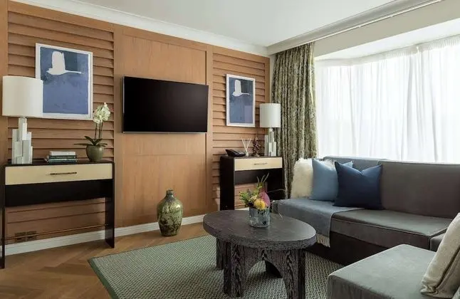 Niven Suite