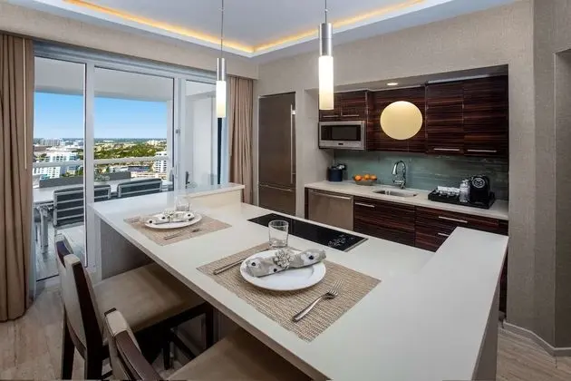 Süit, 1 Yatak Odası, Okyanus Manzaralı (Residence, Intracoastal View)