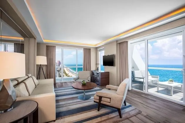 Süit, 3 Yatak Odası, Okyanus Manzaralı (Residence, Intracoastal View)
