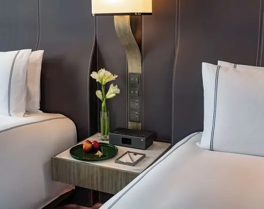 Oda, 2 Büyük (Queen) Boy Yatak