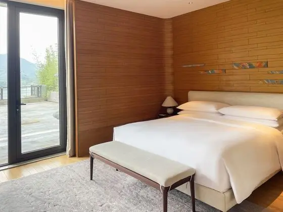 Deluxe Süit, 1 En Büyük (King) Boy Yatak, Göl Manzaralı