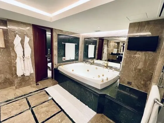 Süit, Birden Çok Yatak (Imperial Suite)