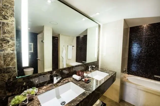 One Bedroom Deluxe Suite