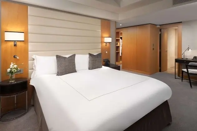One Bedroom Deluxe Suite