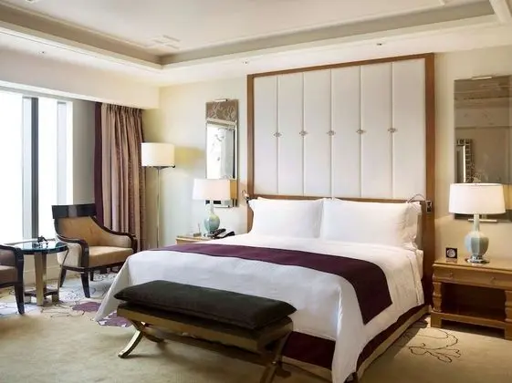 King Premier Suite
