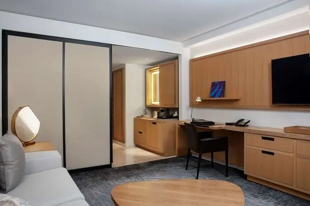 Deluxe Süit, 2 Çift Kişilik Yatak, Engellilere Uygun, Küvet (Hearing)