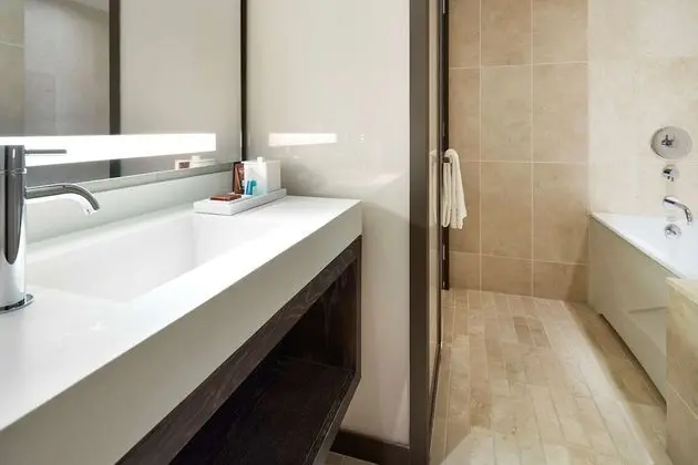 Executive Süit, 1 En Büyük (King) Boy Yatak, Engellilere Uygun (Roll-in Shower)