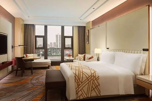 Deluxe Oda, 1 En Büyük (King) Boy Yatak, Avlu Manzaralı
