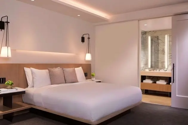 Sakura Club Studio Suite, 1 King Bed