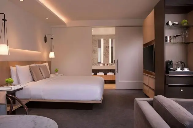 Sakura Club Studio Suite, 1 King Bed