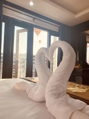 Deluxe Tek Büyük Yataklı Oda
