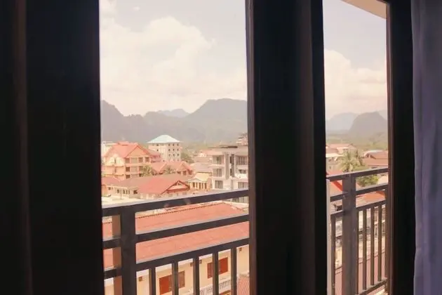 Deluxe Triple With Balcony Mountain View