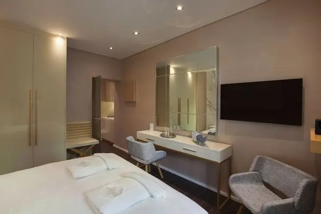 Two Bedroom Suite with Old Town View and Balcony