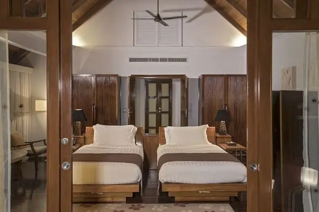 Villa (Double Storey Beach)