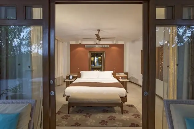 Villa (Double Storey Beach)