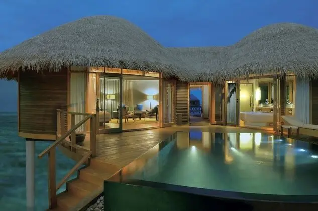 Family Villa (Water)