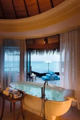 Family Villa (Water)