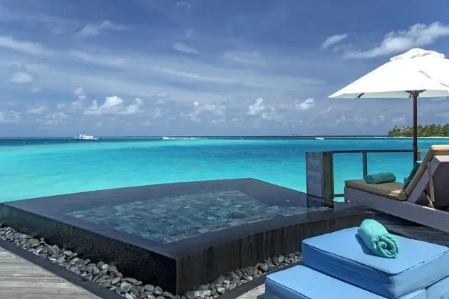 Family Villa (Water)