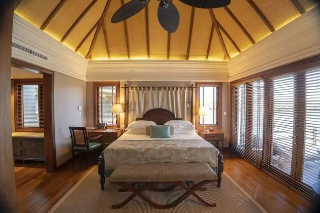 Villa (on Stilts/Overwater)