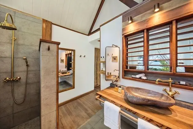 Villa (North Beach)