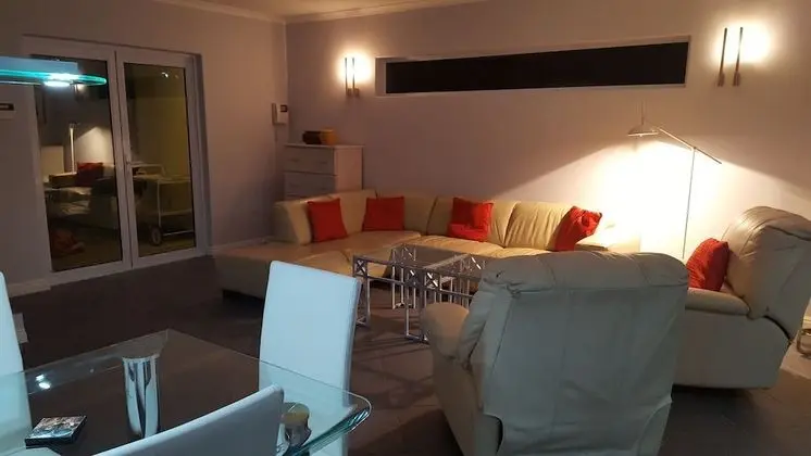 Superior Ev, 2 Yatak Odası, Mutfak, Bahçeli (Cabernet)