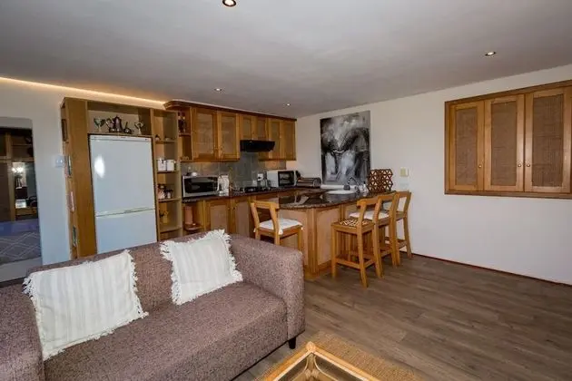 Standard Apart Daire (The Pool Apartment )