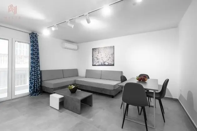 Deluxe Apart Daire