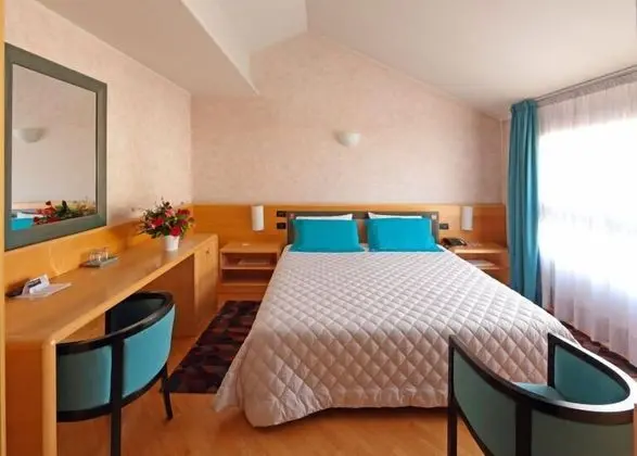 Tek Büyük Yataklı Oda